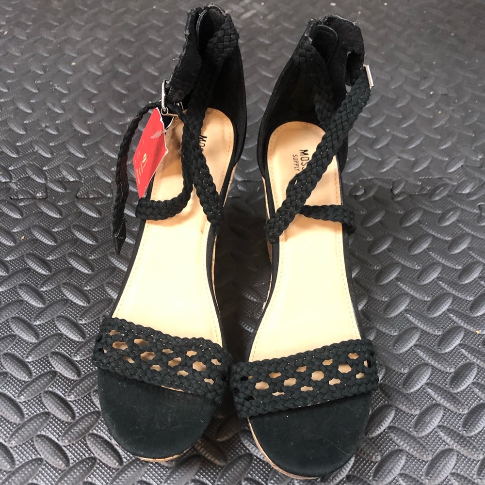 New With Tags Target Crochet Wedge Sandals